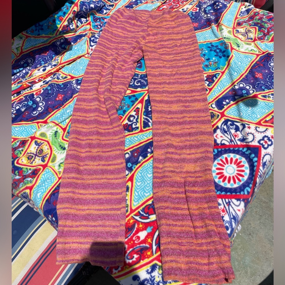 Knitted pants.